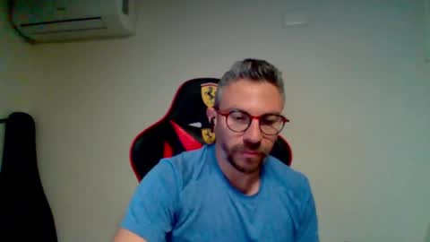 Snapshot of huge__cumshot chatting on April 2026 04:51:01 PM huge__cumshot online show from April 2026 04:51:01 PM