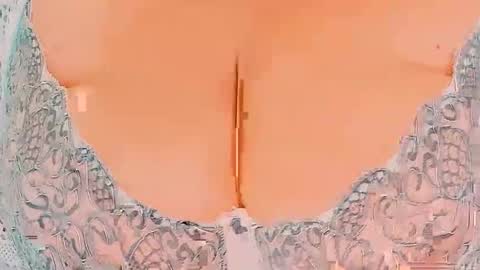 Snapshot of huge_booobs chatting on November 2025 05:35:02 PM milli online show from November 2025 05:35:02 PM