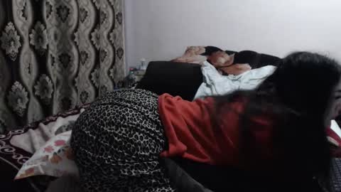hugeassdevil online show from April 2026 06:00:02 AM