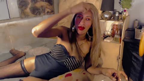 hugecock_caramel online show from July 2026 04:48:01 AM