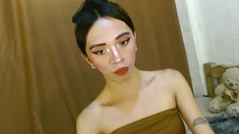 Snapshot of hugecock_caraxx chatting on January 2025 10:44:01 PM Cara online show from January 2025 10:44:01 PM