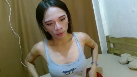 Snapshot of hugecock_caraxx chatting on September 2025 10:27:01 AM Cara online show from September 2025 10:27:01 AM