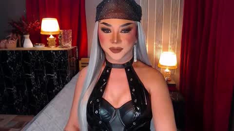 Christine online show from September 2025 03:06:01 PM