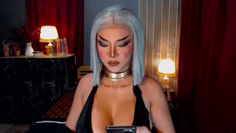 Christine online show from October 2025 03:21:02 PM