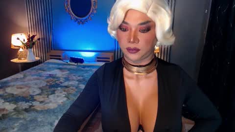 Christine online show from October 2025 01:29:01 PM