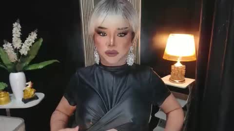 Christine online show from April 2026 01:36:01 AM