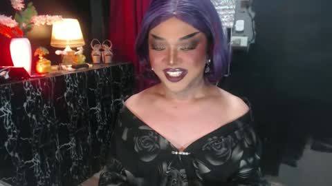 Snapshot of hugecockchristine chatting on June 2026 05:38:02 AM Christine online show from June 2026 05:38:02 AM