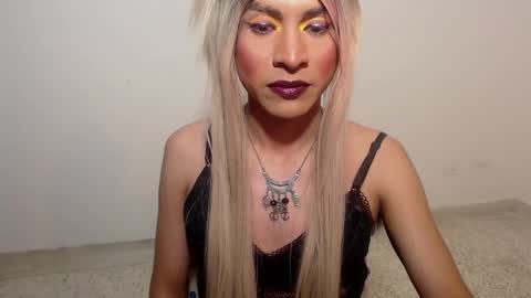 Snapshot of hugedaneska chatting on December 2025 06:11:01 AM Danezka online show from December 2025 06:11:01 AM