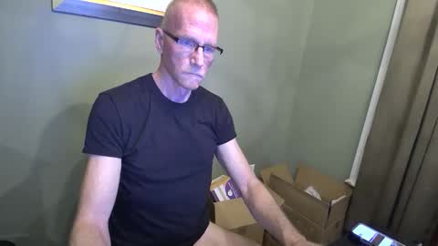 Snapshot of hugentuscaloosa chatting on February 2026 01:06:02 AM CAROLINA TIM online show from February 2026 01:06:02 AM