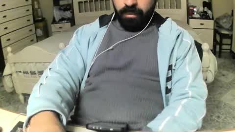 Snapshot of hugeveiny chatting on March 2026 05:31:01 PM hugeveiny online show from March 2026 05:31:01 PM