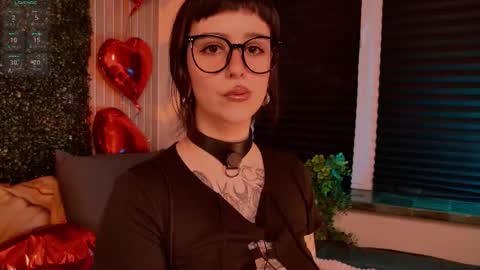 Snapshot of hugme_ chatting on February 2026 05:42:01 PM Mika online show from February 2026 05:42:01 PM