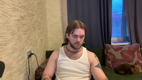 Snapshot of hugo__brad chatting on June 2026 07:05:01 PM Hugo online show from June 2026 07:05:01 PM