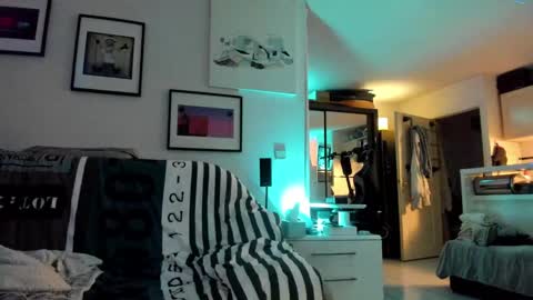 Hugo online show from December 2024 09:26:02 PM