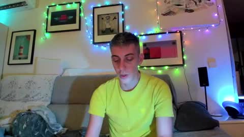 Hugo online show from December 2024 10:04:02 PM