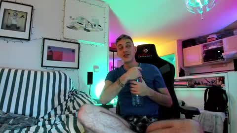 Hugo online show from December 2024 09:20:02 PM