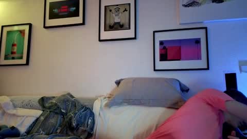 Hugo online show from January 2025 09:25:01 PM