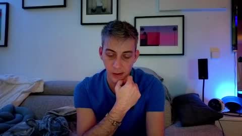 Hugo online show from January 2025 08:45:01 PM