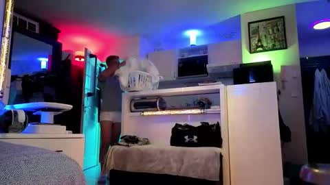 Hugo online show from September 2025 08:08:02 PM