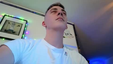 Hugo online show from December 2025 09:55:02 PM