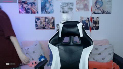 HugoMin online show from December 2024 05:49:01 AM