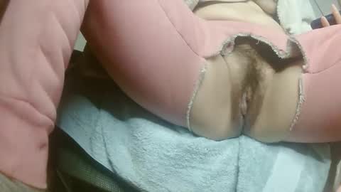 hujiajia520321431 online show from April 2026 09:32:02 PM