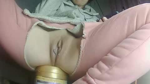 hujiajia520321431 online show from May 2026 12:00:01 PM
