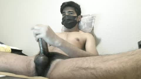 hulkyking1812000 online show from May 2026 02:25:01 PM