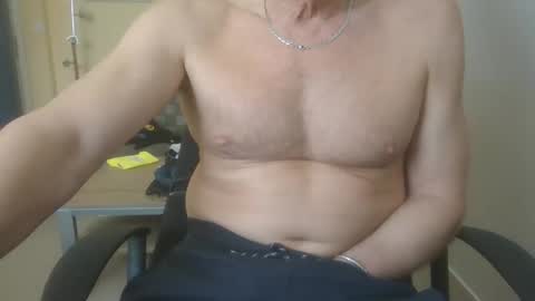 hundeleine online show from February 2026 02:24:01 PM