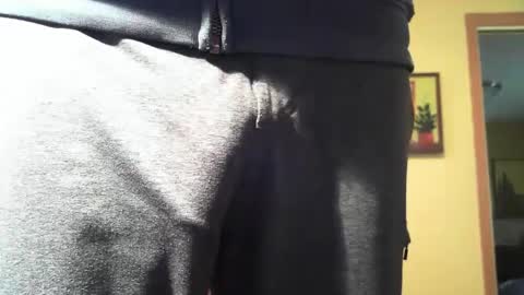 Big uncut cock dripping online show from January 2025 09:52:01 PM