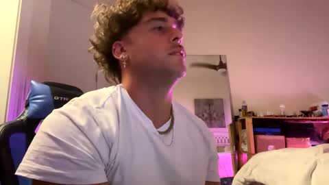 Snapshot of hungkingg22 chatting on March 2025 05:29:02 AM hungkingg22 online show from March 2025 05:29:02 AM