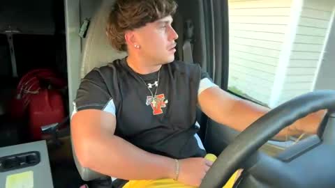 Snapshot of hungkingg22 chatting on March 2025 11:05:02 PM hungkingg22 online show from March 2025 11:05:02 PM