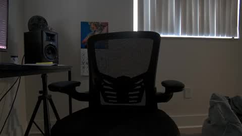 Snapshot of hungpiercedcock chatting on March 2025 09:01:01 PM Mr. Dom online show from March 2025 09:01:01 PM