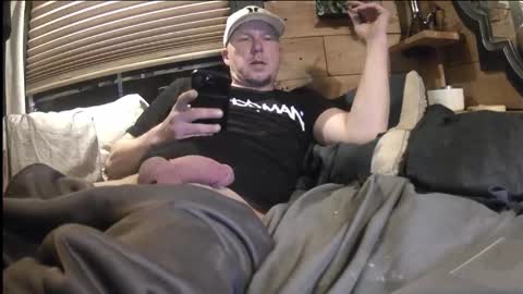 Snapshot of hungsingledad79 chatting on December 2024 04:20:02 AM HuingsingleDad79 online show from December 2024 04:20:02 AM