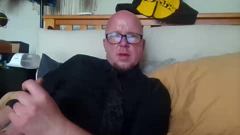 HuingsingleDad79 online show from April 2026 07:19:01 PM