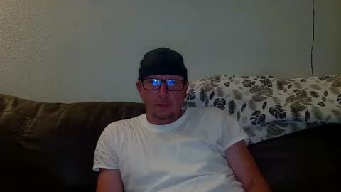 HuingsingleDad79 online show from August 2026 12:15:02 PM