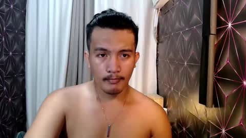 hunkylloyd online show from February 2025 07:06:02 AM