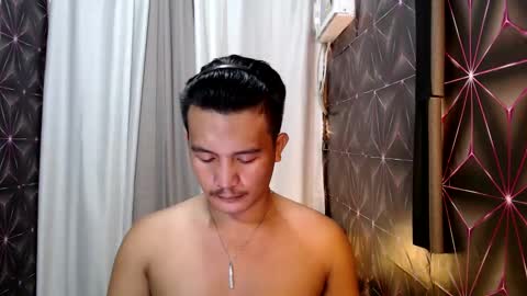 hunkylloyd online show from February 2025 10:09:01 AM