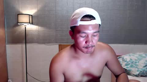 hunkylloyd online show from March 2026 11:48:02 AM