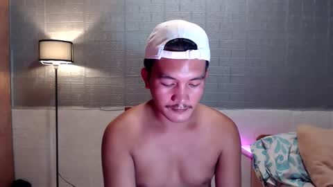 hunkylloyd online show from March 2026 06:35:02 AM