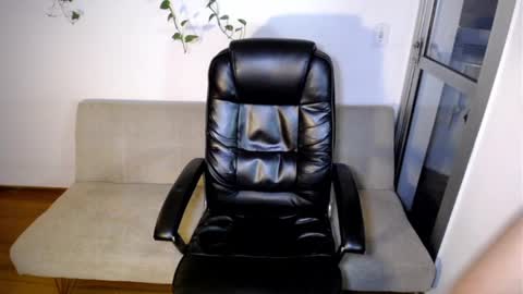 leo online show from December 2024 10:35:02 PM