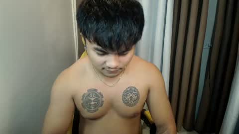 hunkyzeus online show from June 2026 07:01:02 PM