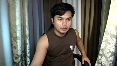hunkyzeus online show from July 2026 12:35:01 PM
