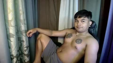 hunkyzeus online show from July 2026 06:32:02 PM