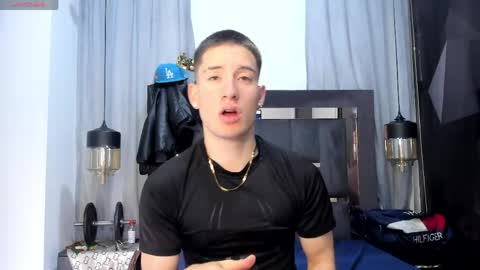 hunterheat_ online show from April 2026 12:52:02 PM