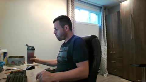 hurley7890 online show from October 2025 01:30:01 PM