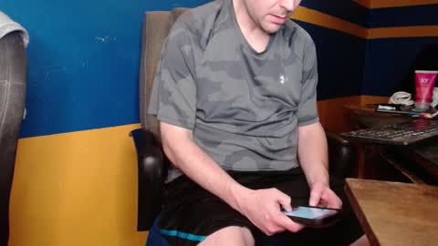 Huskyguy online show from December 2024 04:02:02 AM