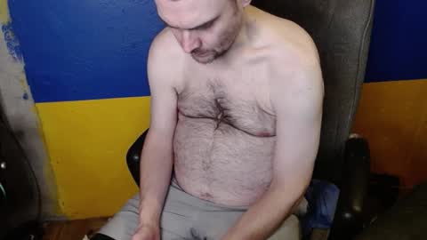 Huskyguy online show from December 2024 05:04:02 AM