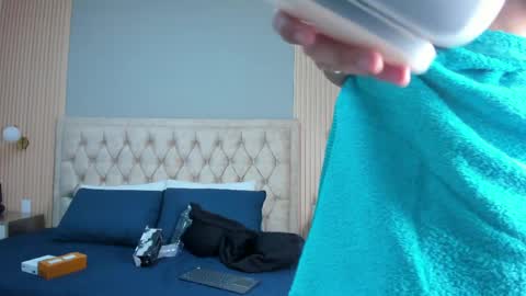 hxxyro online show from April 2026 01:16:01 PM