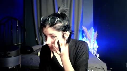 Snapshot of hyeon_jin chatting on March 2025 10:57:01 AM Hyeon Jin online show from March 2025 10:57:01 AM