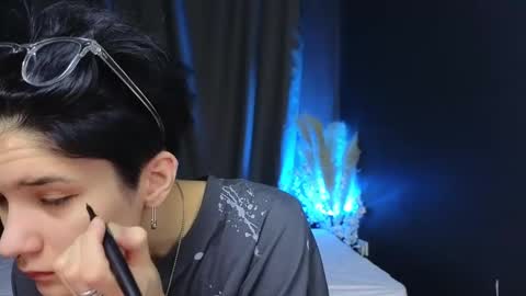 Snapshot of hyeon_jin chatting on March 2025 10:48:01 AM Hyeon Jin online show from March 2025 10:48:01 AM